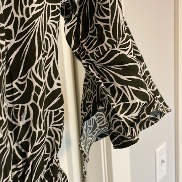 Express Romper - Picture 3 of 4